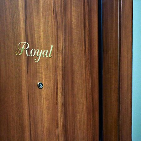 Royal Luxury Suite Атина Екстериор снимка