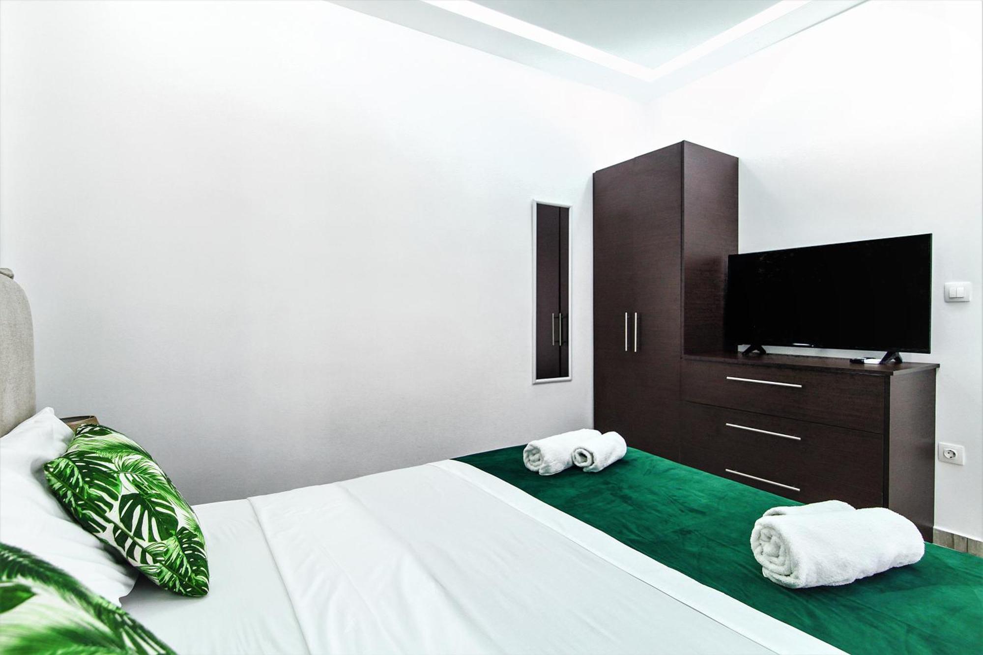 Royal Luxury Suite Атина Екстериор снимка